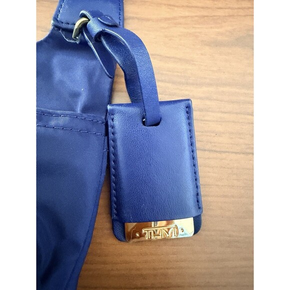 TUMI Navy Nylon Crossbody Voyager Messenger Bag Gold Hardware Front Pockets READ - Picture 4 of 16